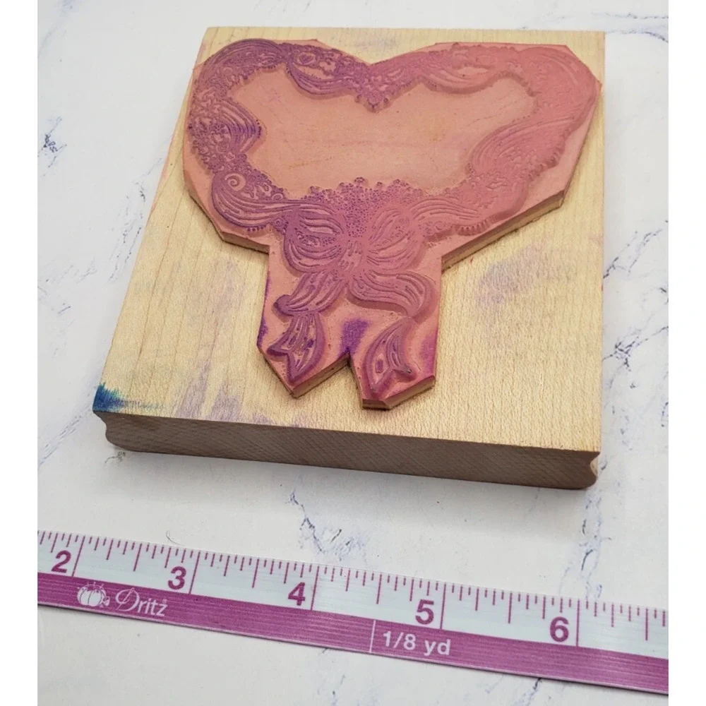 Ashley's Wreath Floral Heart Wood Mounted Rubber Stamp by D.O.T.S. R 115